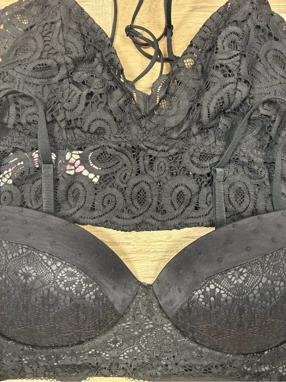 Victoria Secret PINK 2 Lace Wirefree Bras Padded Demi Lace Bralette - Picture 4 of 11
